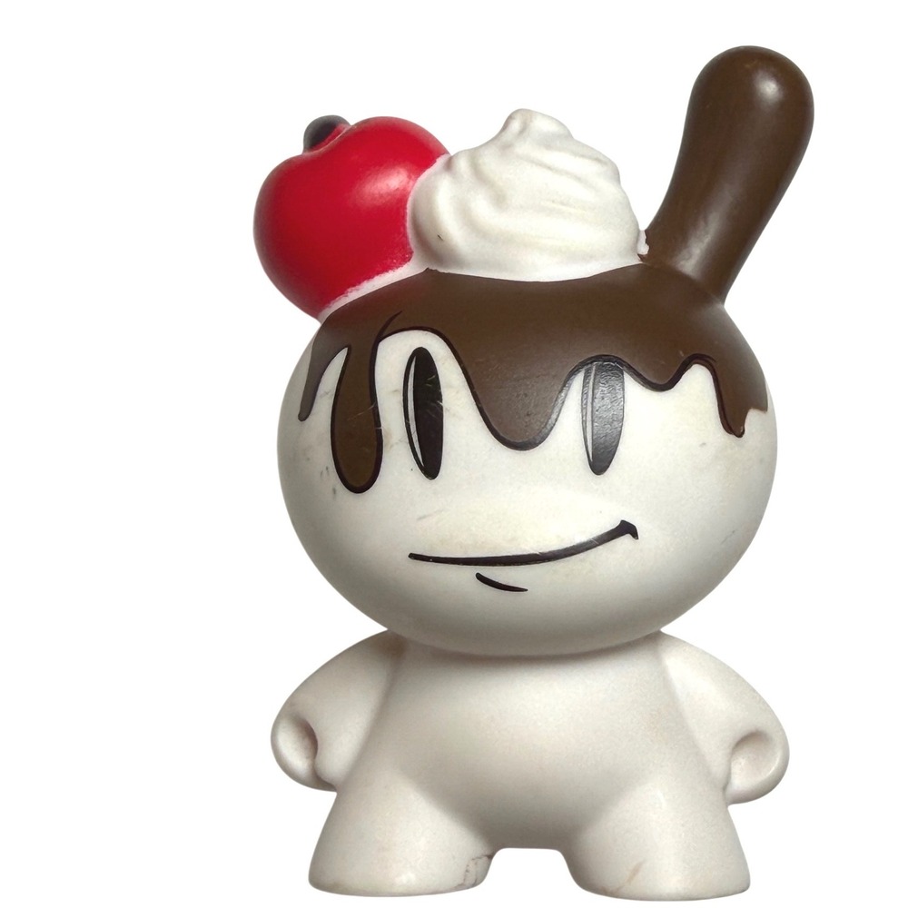 Kidrobot Dunny Sonic Drive-In Sundae 3-inch Vinyl Figure Tristan Eaton 2020